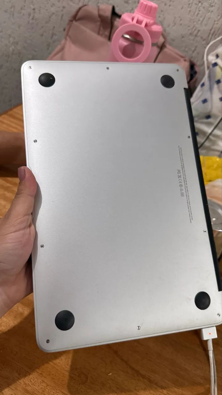 MacBook Air (11-inch, Early 2014) - Foto 2