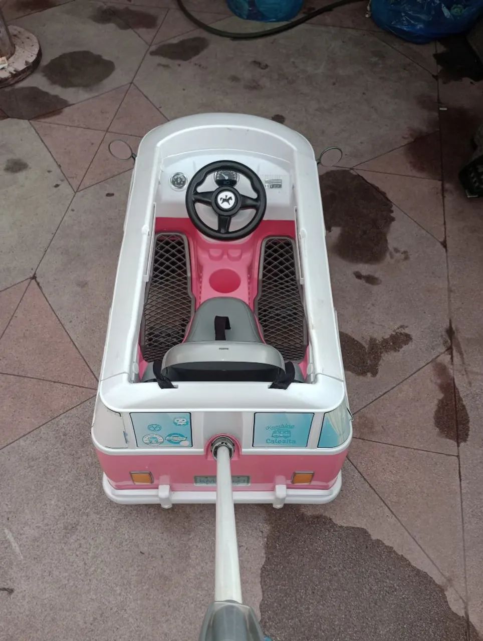 Carrinho de passeio e pedal kombi - Foto 3