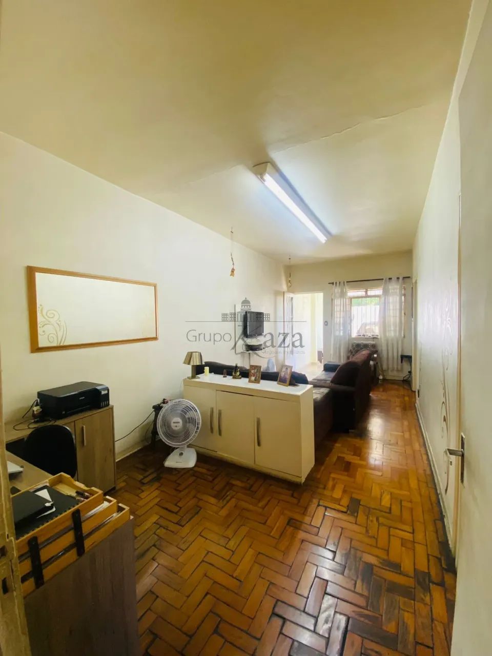 Casa - Vila Martinez - Jacareí - 4 Dormitórios - 140m². - Foto 2