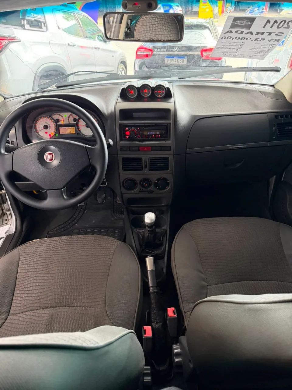 Fiat Strada Adventure1.8/ 1.8 Locker Flex CD 2011 - Foto 4