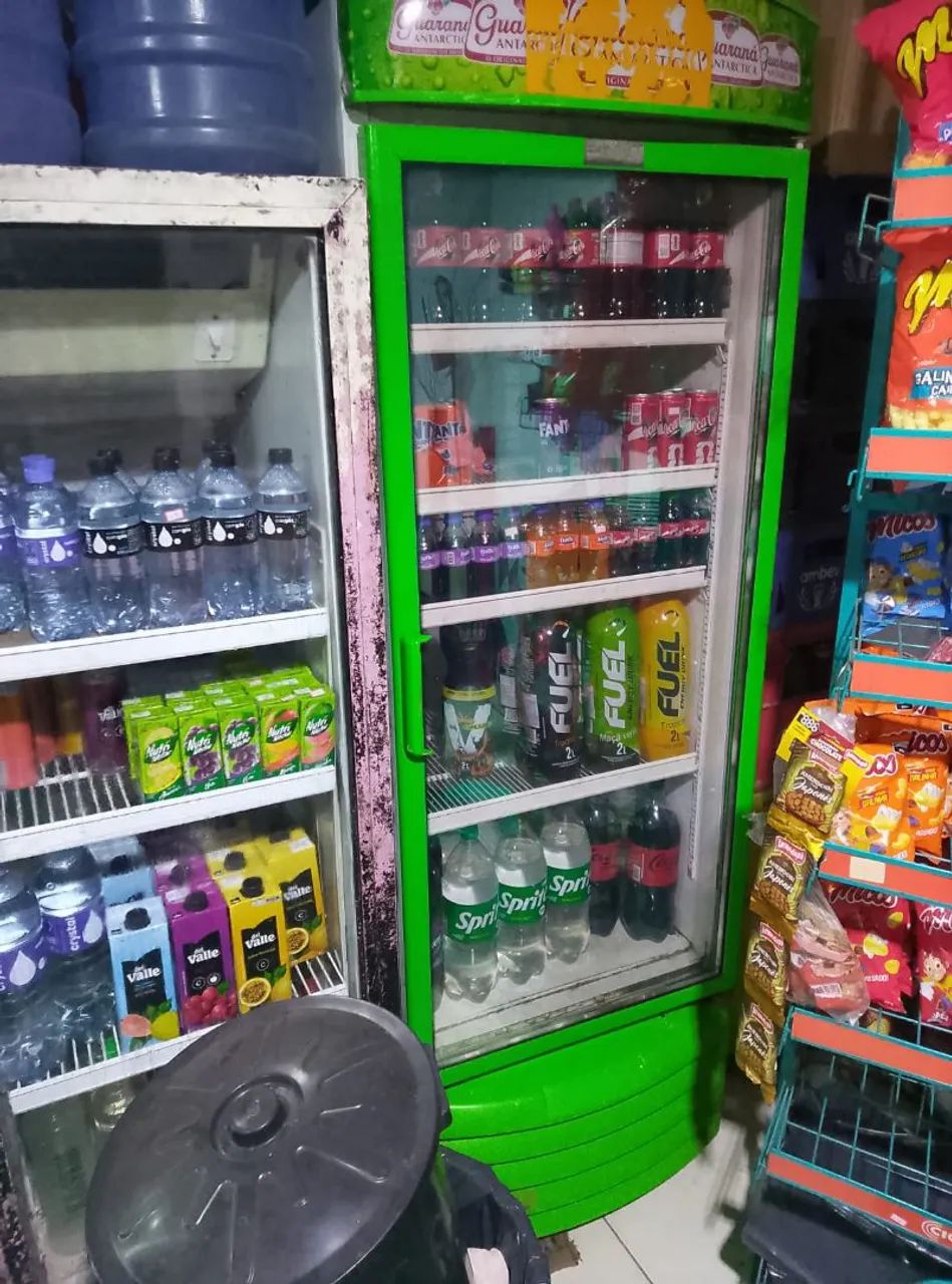 Vendo Distribuidora de Bebidas com tudo dentro .. - Foto 2