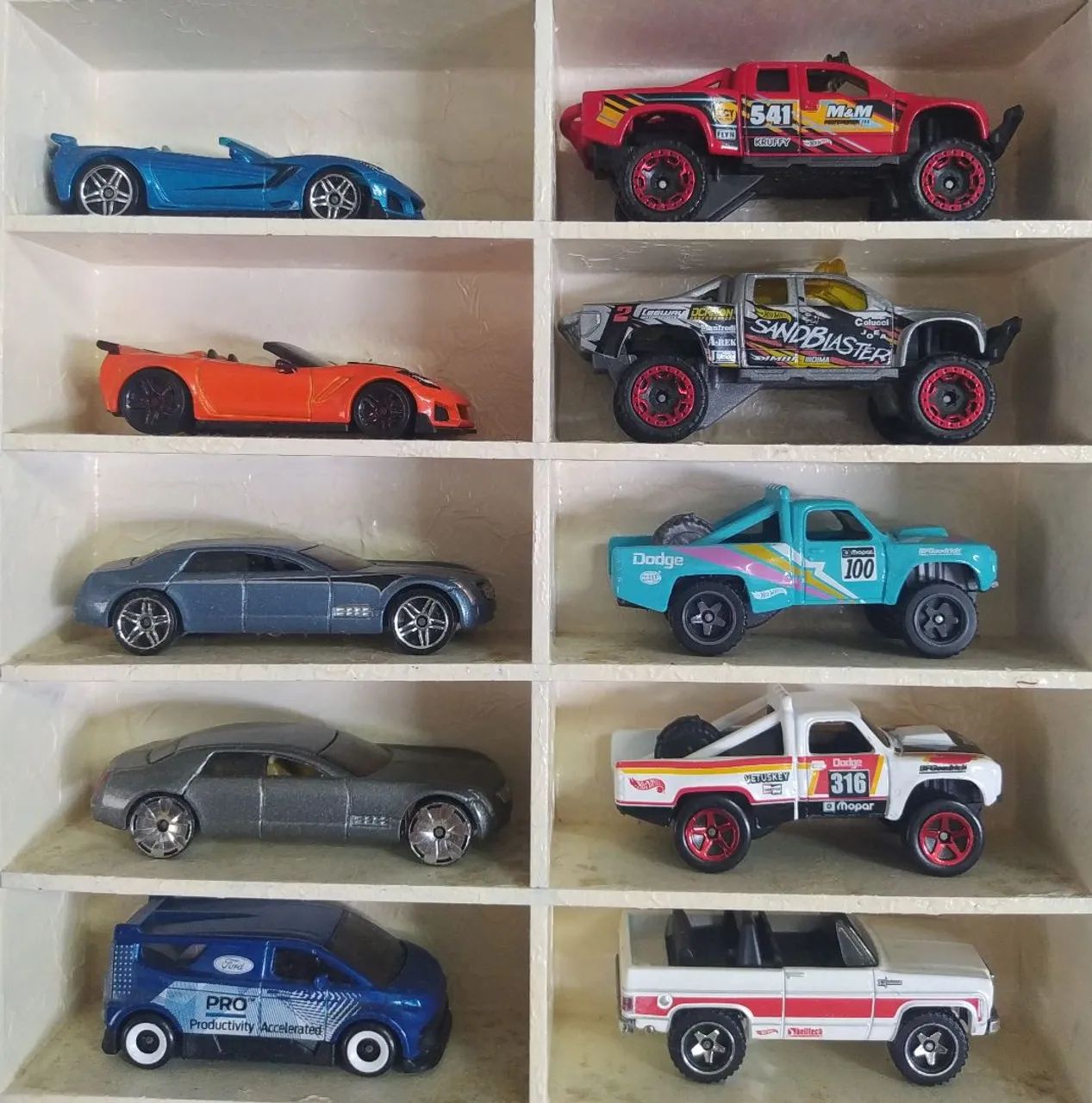 Só Carrinhos e Miniaturas Hot Wheels e de outras marcas R$20,00 cada - Foto 2