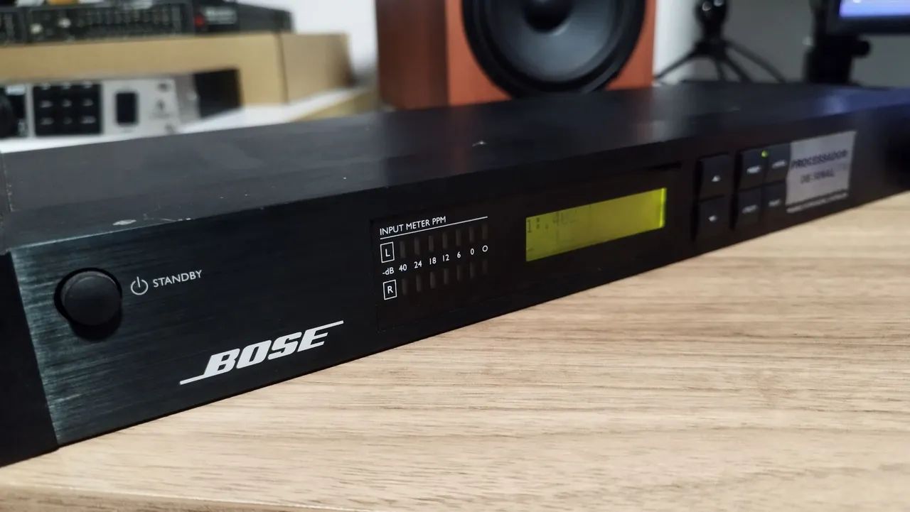 Processador de Áudio Bose Panaray System Digital Controller