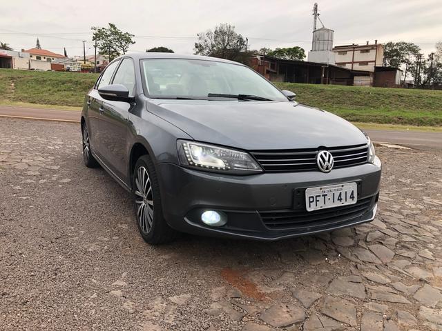 Abaixo da fipe veiculo de repasse jetta 2.0 TSI 2013 não pego troca não insista
