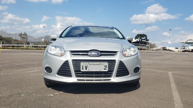 Ford Focus SE 1.6 - pneus novos - carro revisado - Foto 2