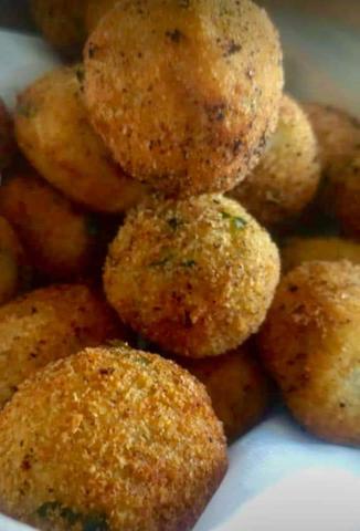Bolinhos de bacalhau caseiro