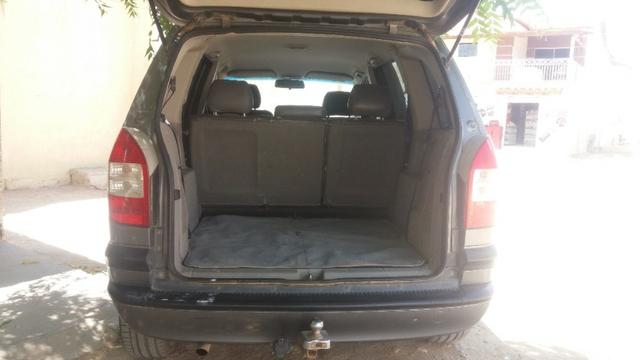 Zafira em ótimo estado motor e caixa de macha primeira - Foto 2