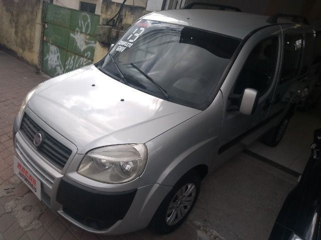 Doblo 1.8 essence 2013 7 lugares