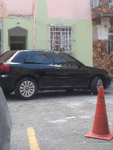 Audi A3 completo vendo ou troco por golf mklll ou sapão ou carro 4 portas - Foto 2