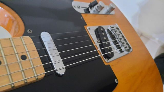 Squier Telecaster - Foto 3