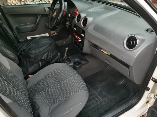 VENDO SAVEIRO 1.6 2008