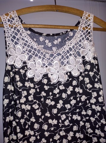 Vestido Regata Florida Preto e Branco, com Renda no colo.Tam GG. - Foto 2