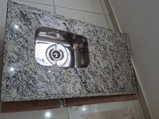Pia de inox com mármore 