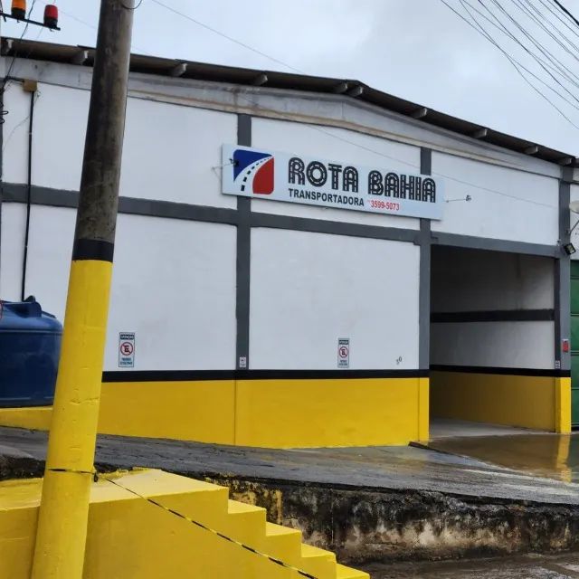 Transporte de mudanças e cargas em geral