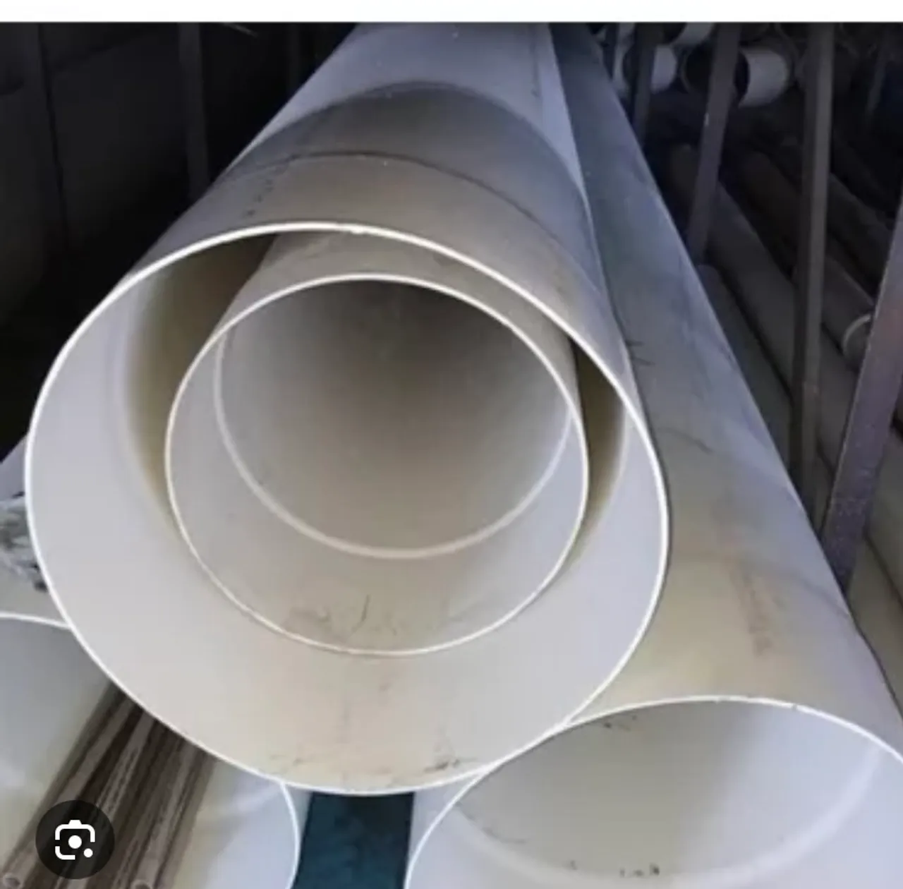Vendo tubo de pvc para esgoto e conexões de 100mm Sem uso