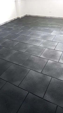 Piso borracha 50x50cm 15mm preto emborrachado R$18,95