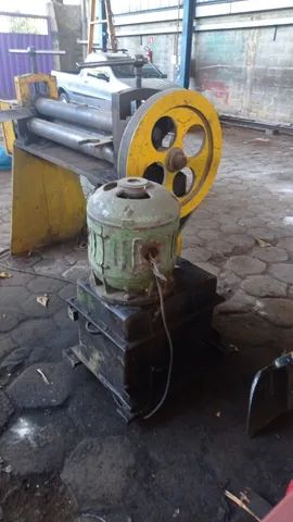 Calandra 1000 mm largura , com motor redutor de 10CV-marca do motor:Arno Usado, - Foto 3