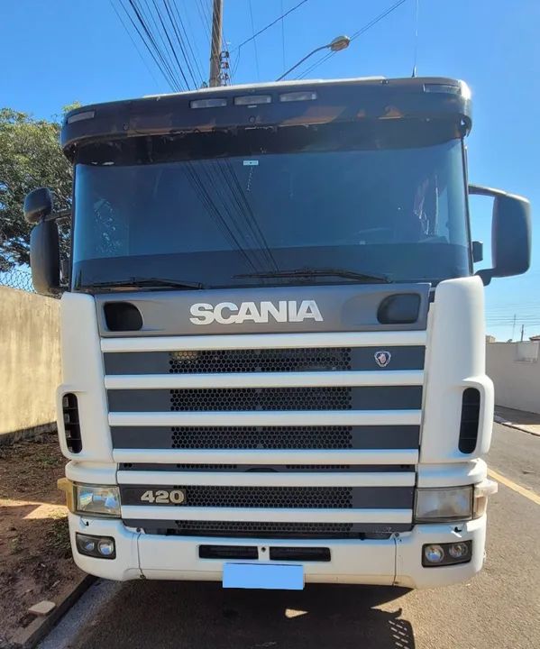 Caminhão Scania R420 2006 com Bitrem Randon 2007
