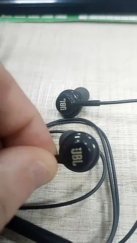 Fone de Ouvido JBL Tune Pure Bass Com Microfone Novo (Garantia) - Foto 2