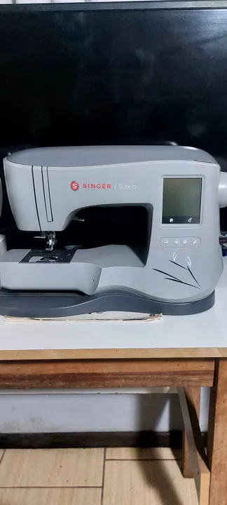 Máquina de Bordado Singer Super 20