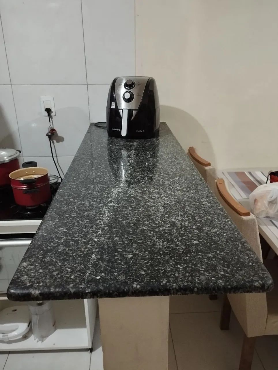 Vendo bancada por 100 e pia de cozinha de granito completa por 300