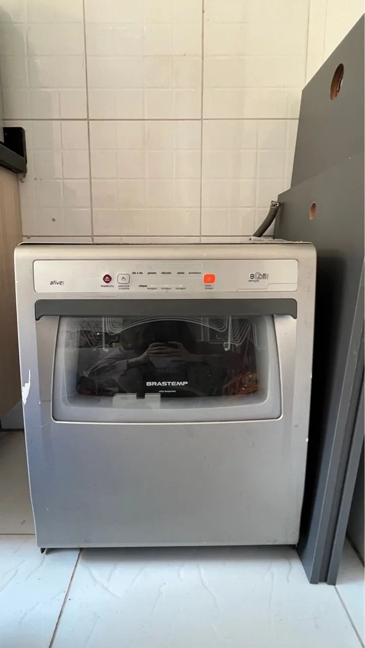Máquina de lavar louça-Brastemp 