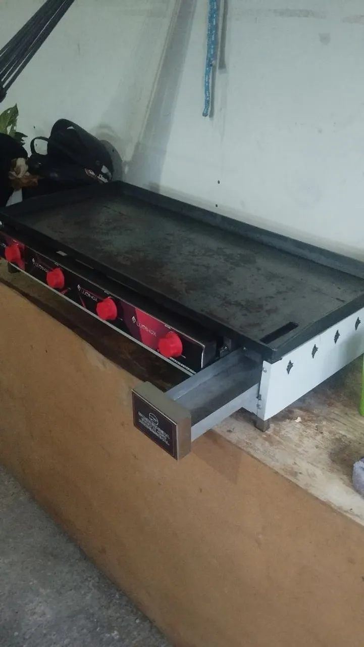 Chapa a Gás Industrial Ludinox - Perfeita para seu negócio!