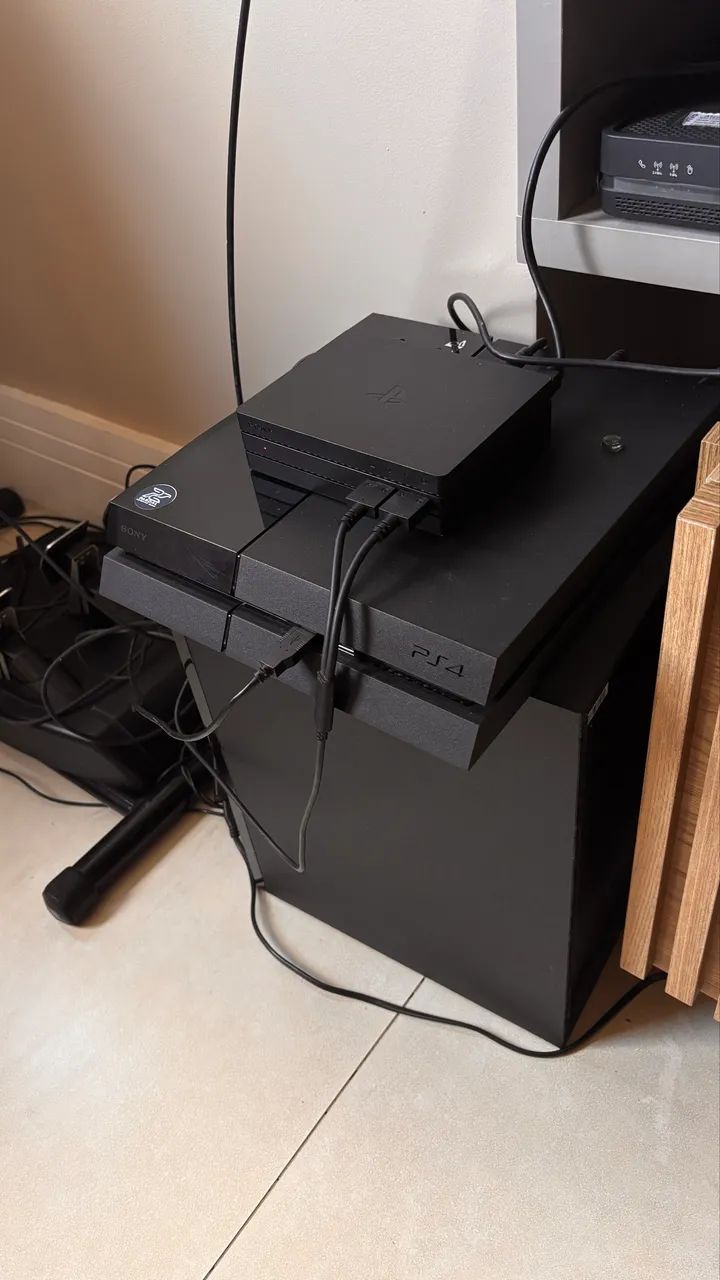 PS4, single owner.