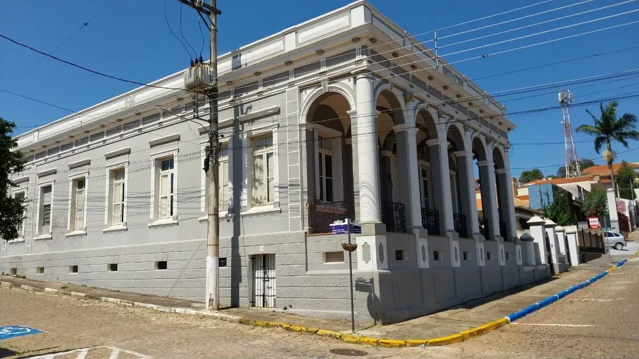 Casa histórica centenária à venda Piracaia