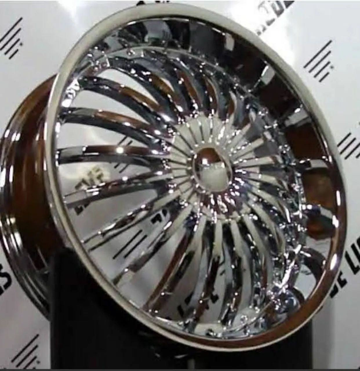 Jogo de rodas cromadas aro 20 forjada  com pneus 