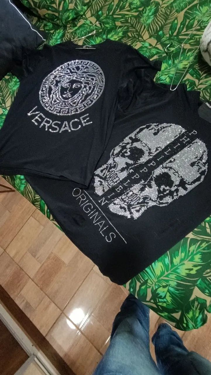 2 camisa preta com pedraria prata 