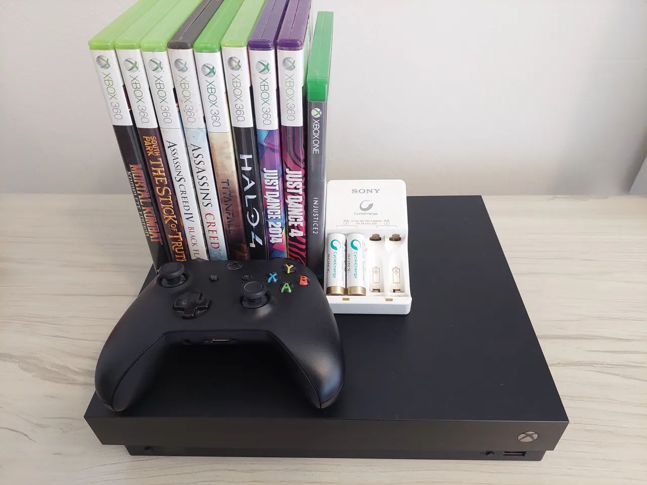 Xbox One X completo impecável + jogos