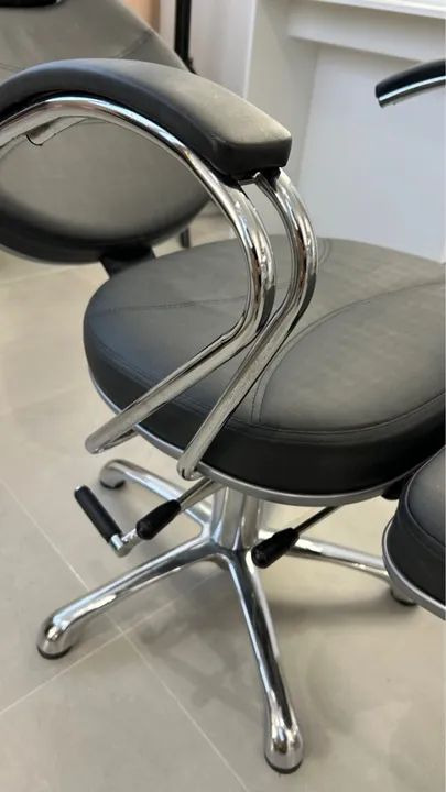 Cadeira de maquiagem  Profissional com Apoio para Pés65153836825473121