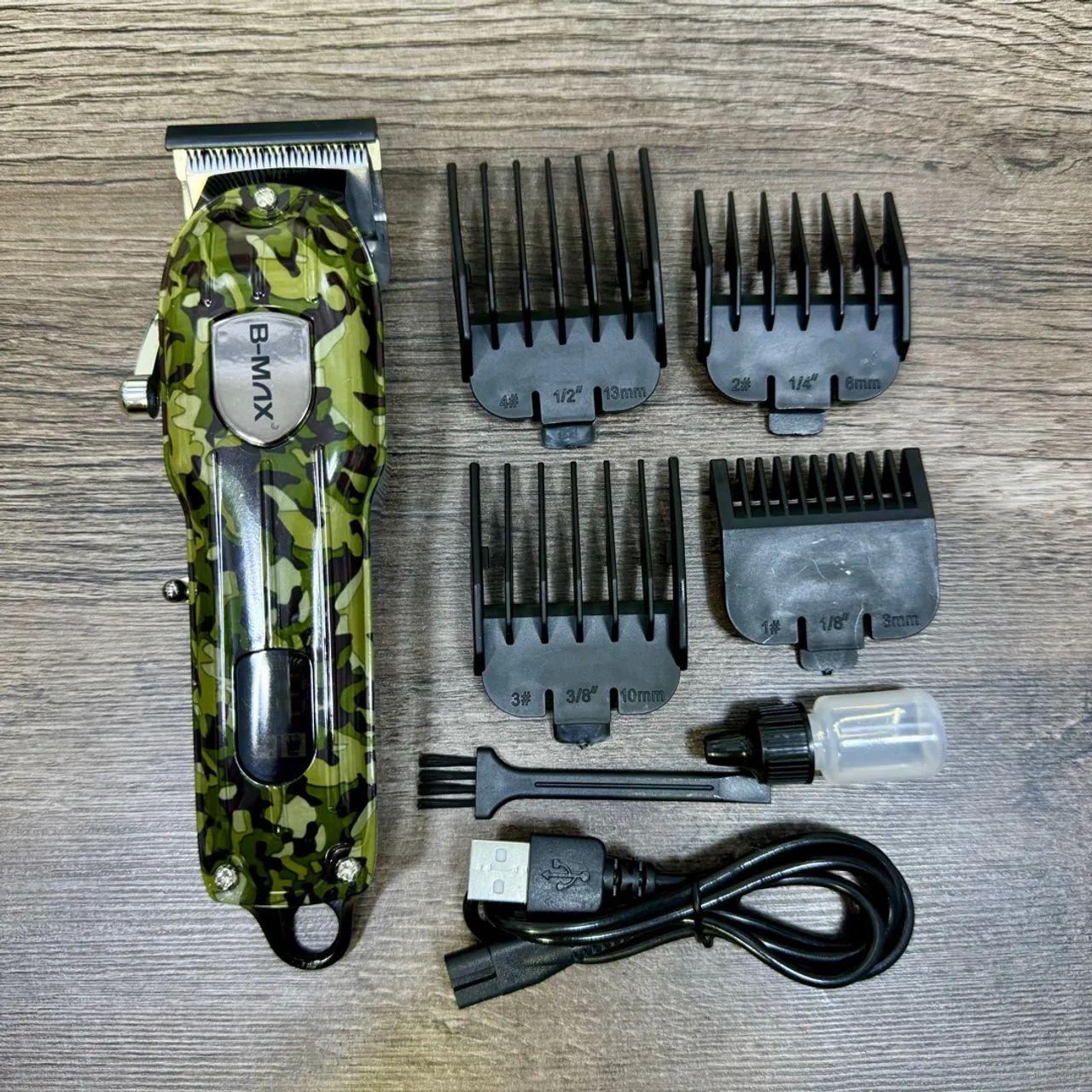 Máquina de cortar cabelo B-Max camuflada - Foto 2