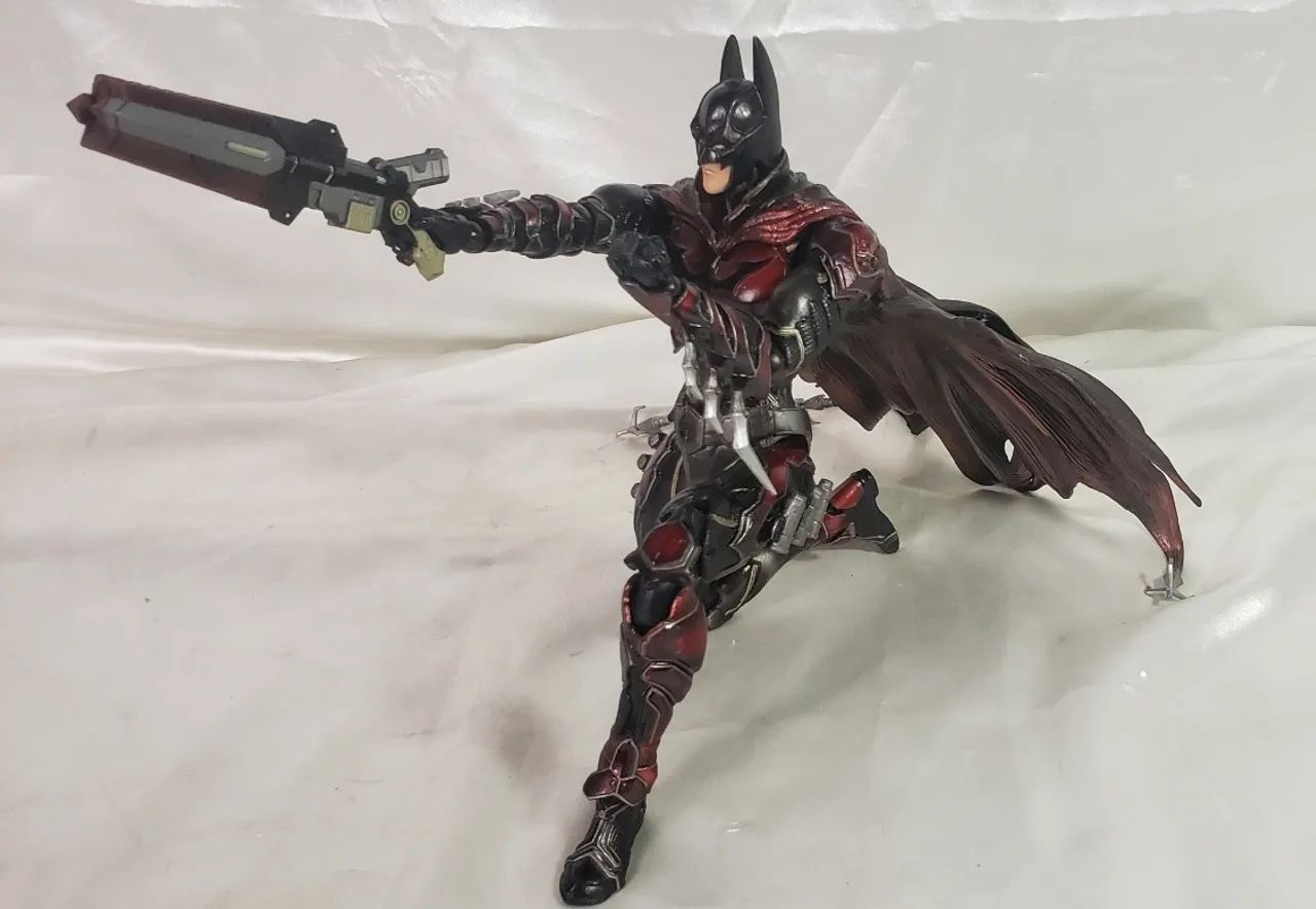Figura De Ação Batman Variant - Play Arts  - Foto 4