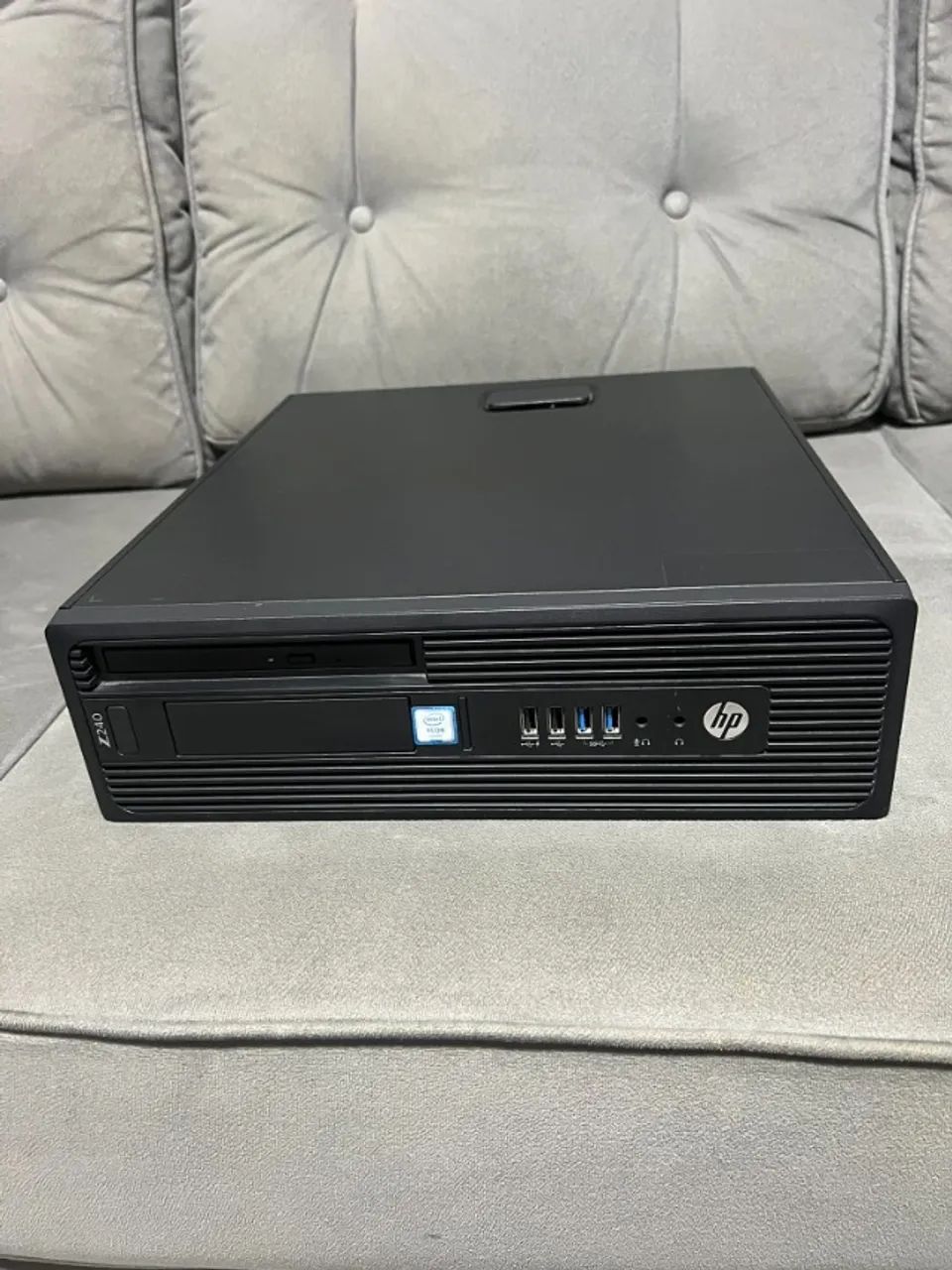 Desktop HP Z240 Intel Xeon 8GB RAM 500GB HDD - Foto 2