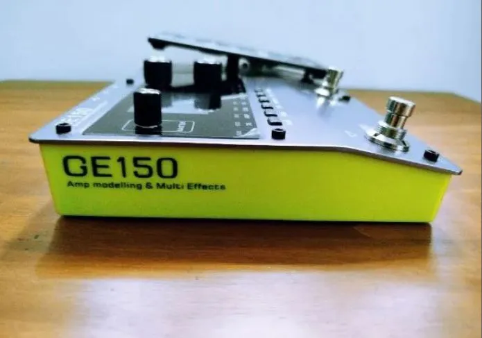 Pedaleira Moer GE150 - 200 pré sets