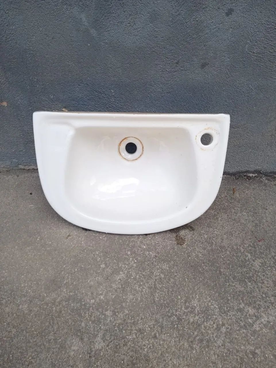 Cuba de banheiro 64840784857089122