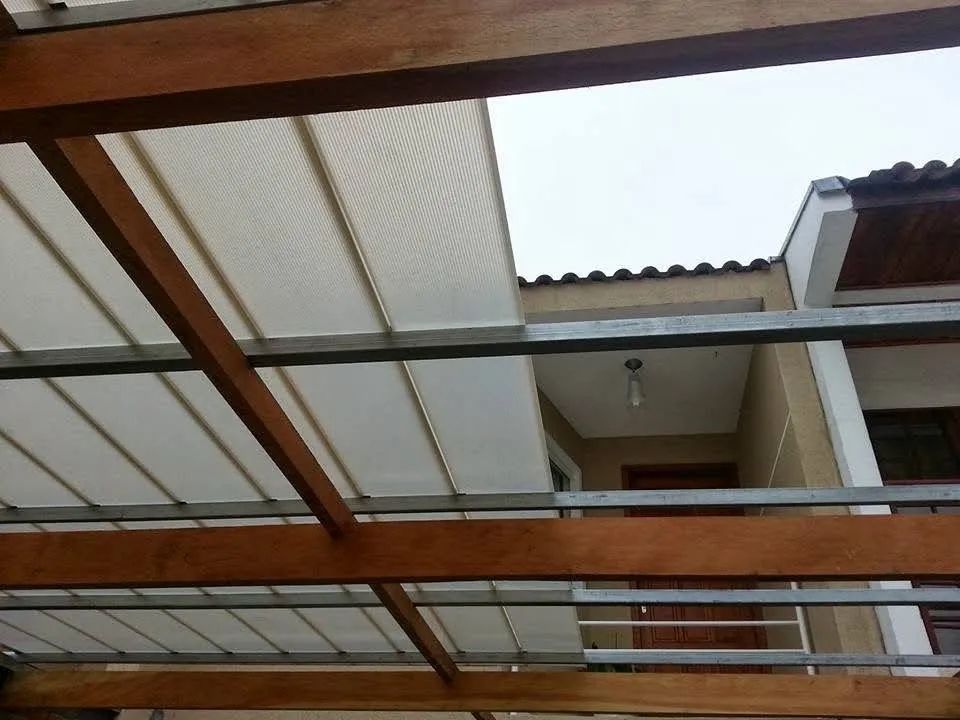 Cobertura ou pergolado de Vidro ou Policarbonato  - Foto 5