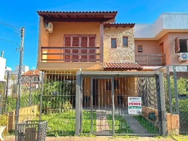 Casa em Porto Alegre, no bairro Hípica, com 3 dormitório(s), e 3 banheiros, à venda.