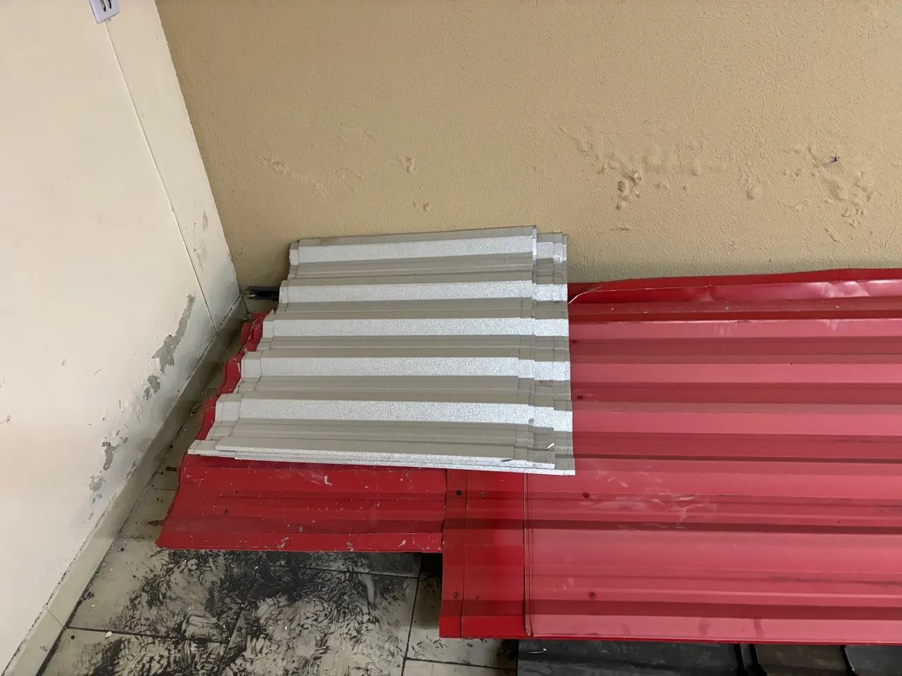 Telhas de aço e plástico  - Foto 3