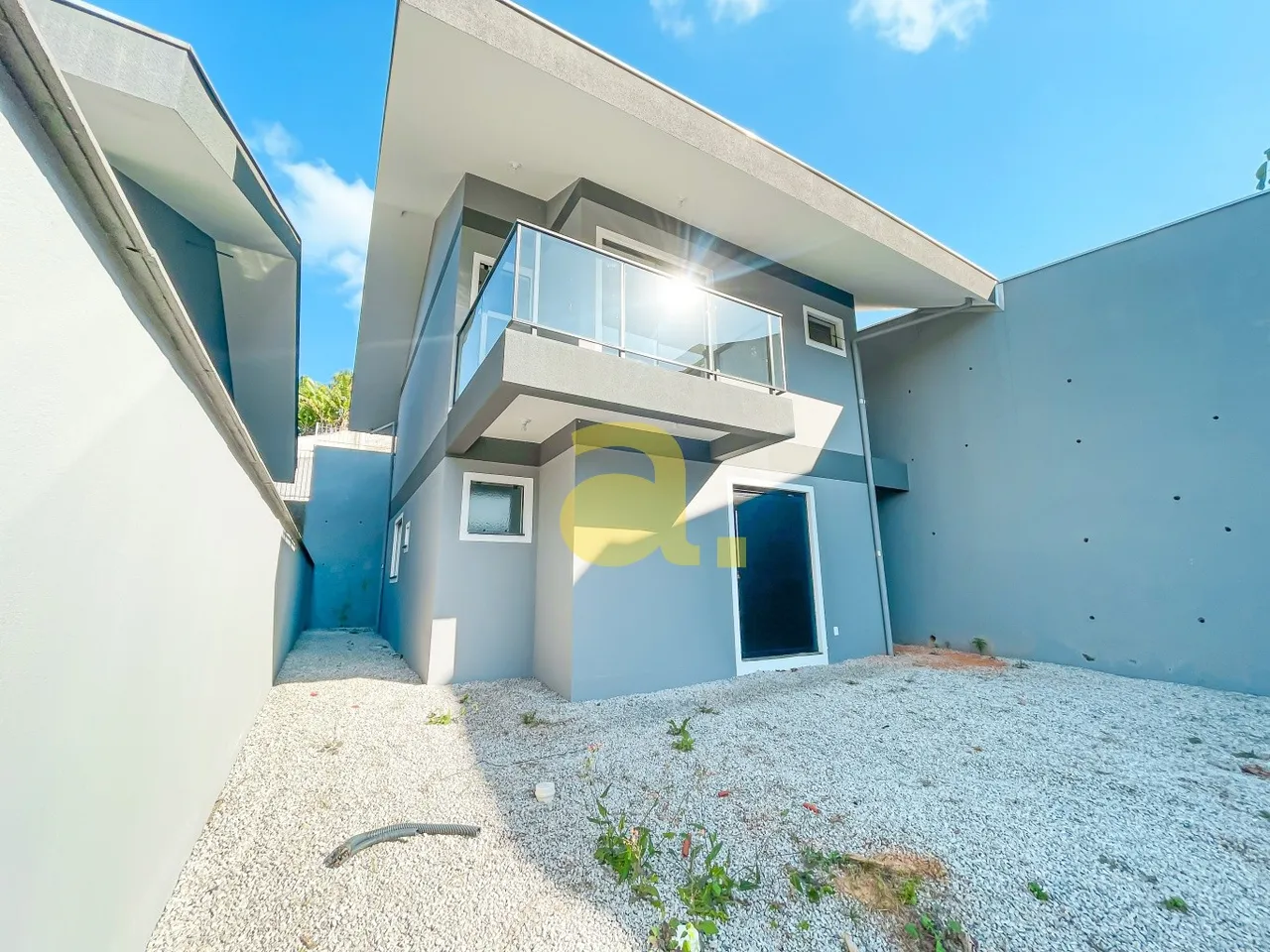 Sobrado de 3 quartos (1 suíte) | Bairro Tribess, Blumenau