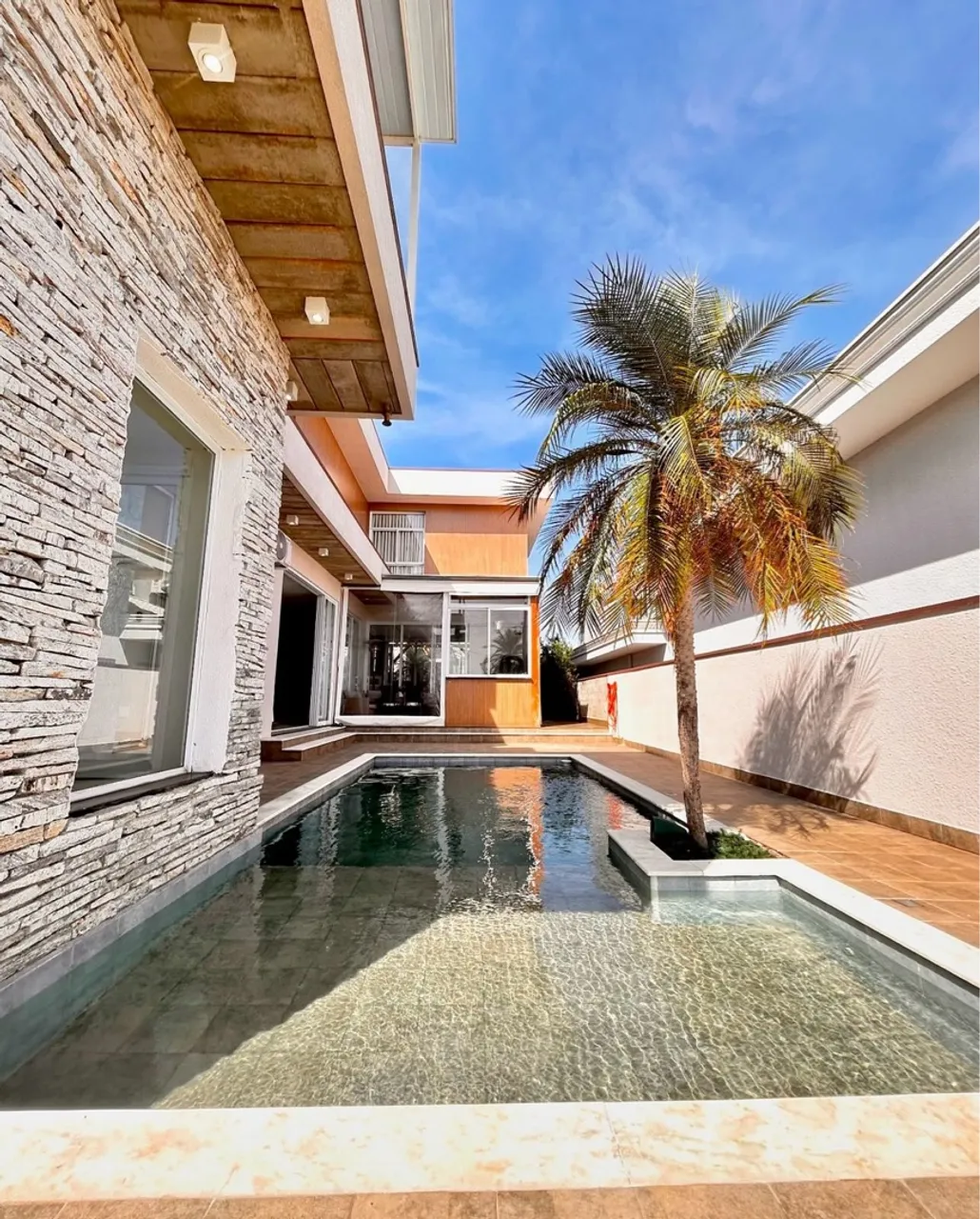 Casa otima oportunidade com piscina e sauna