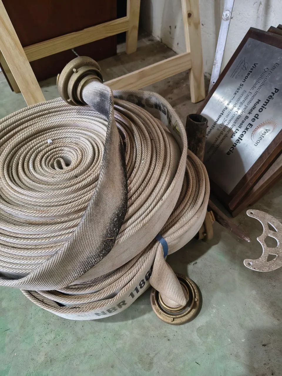 Fire hose64303952723075121