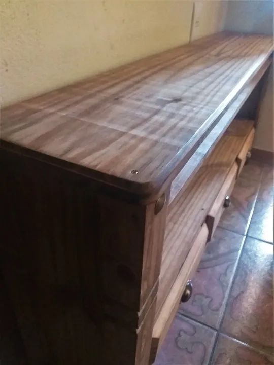 Rack rústico de madeira473695940657827845