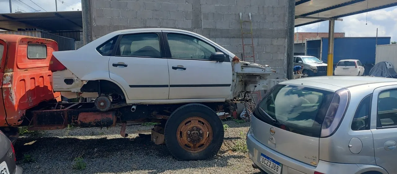 Peças diversas do Ford Fiesta
