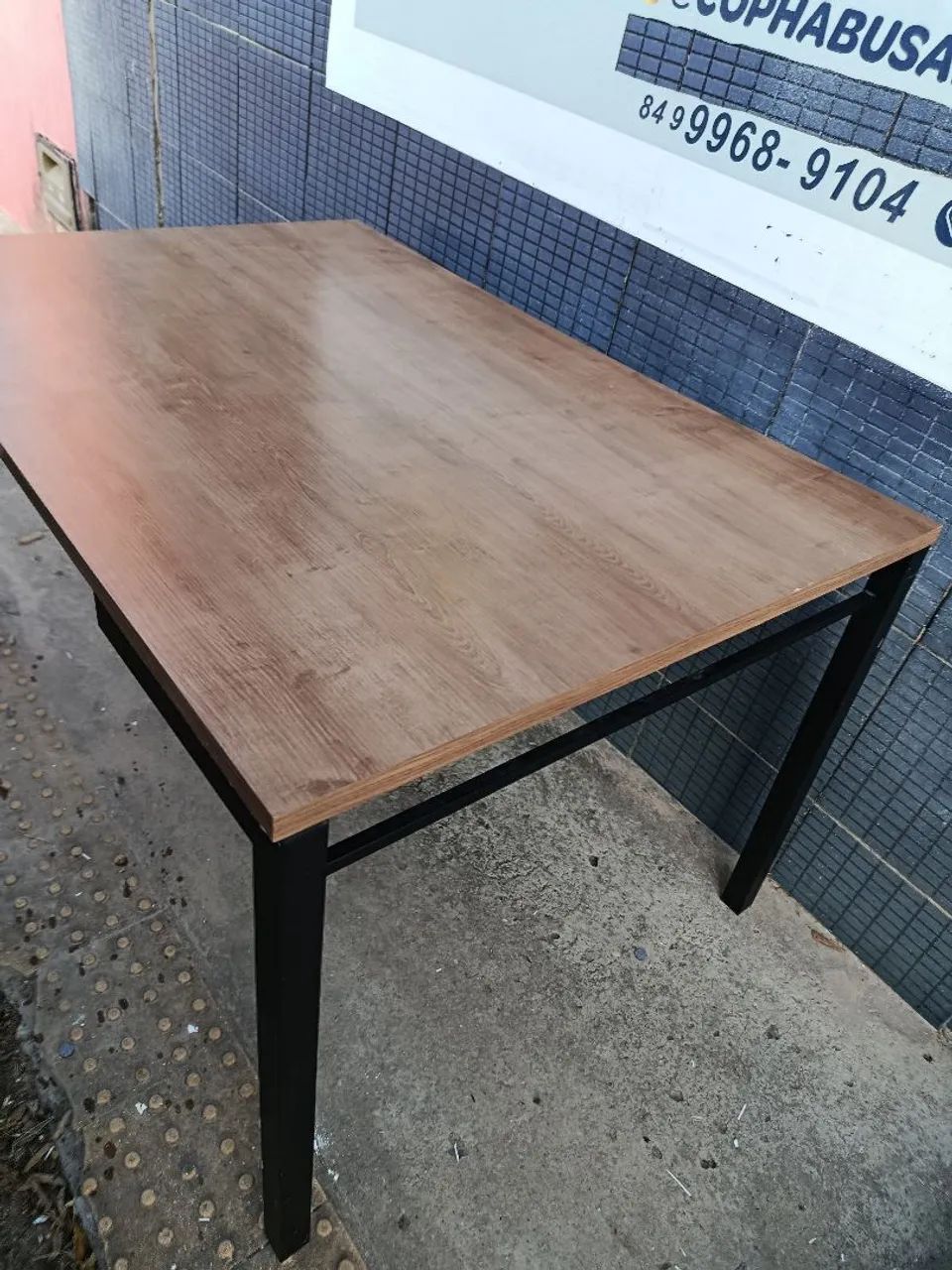 Mesa de MDF e metalon tamanho 136x90 - Foto 4