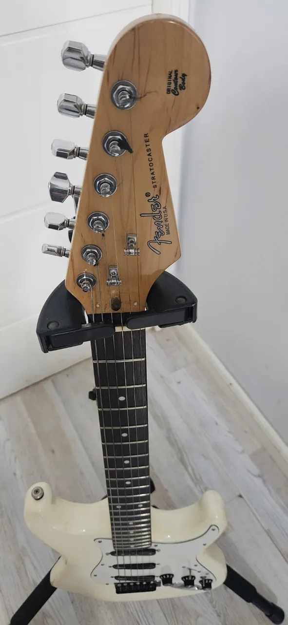 squier stratocaster standard squier stratocaster standard