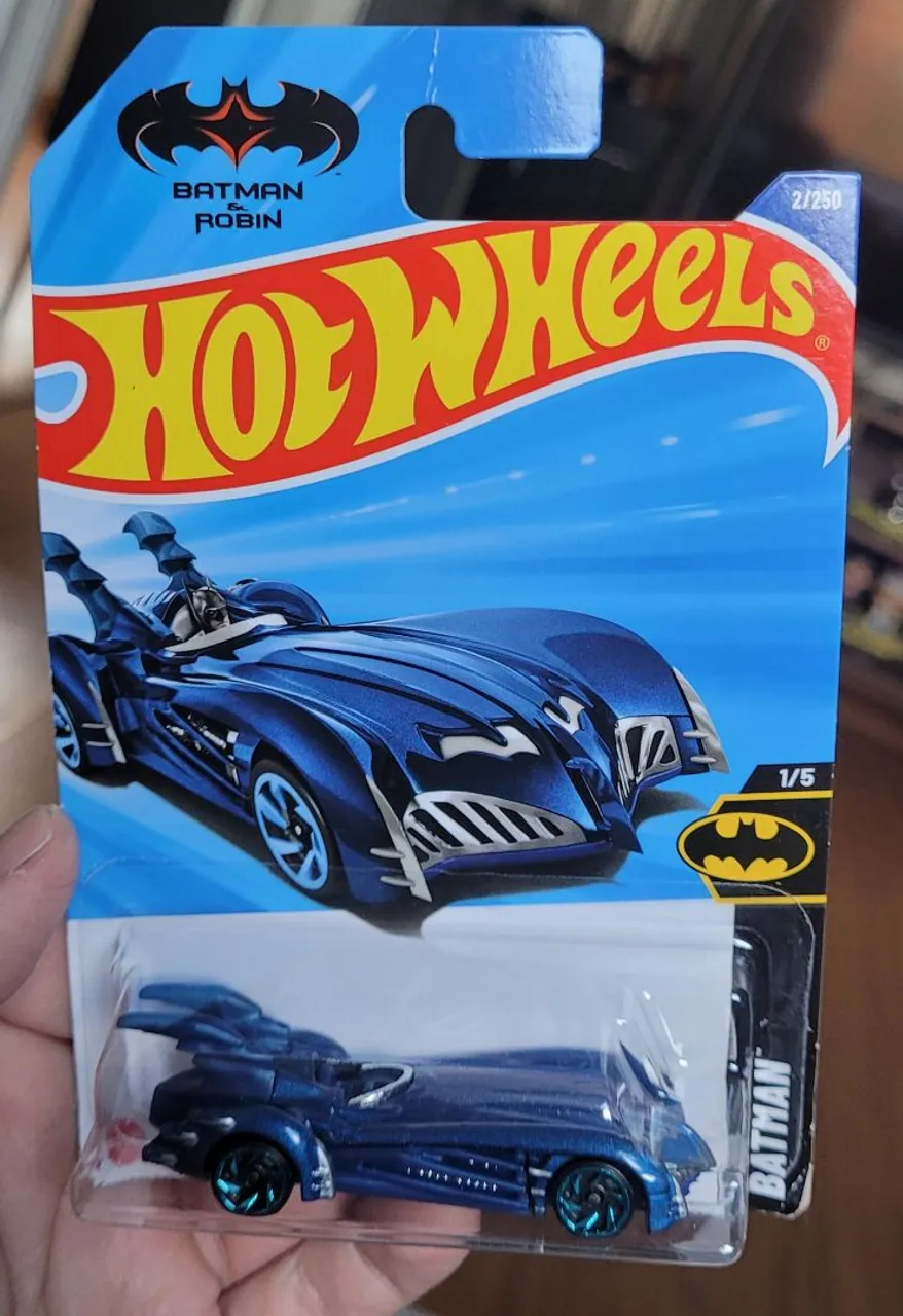 Hot Wheels Batman & Robin Batmobile