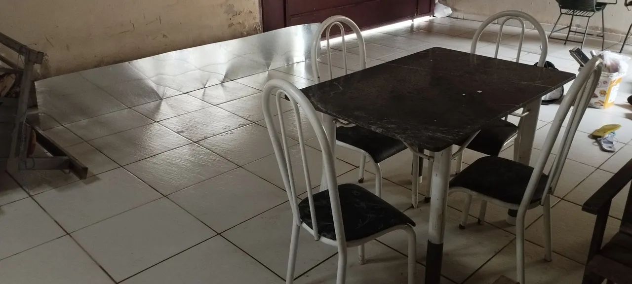 Mesa de Jantar em Granito com 4 Cadeiras - Foto 4